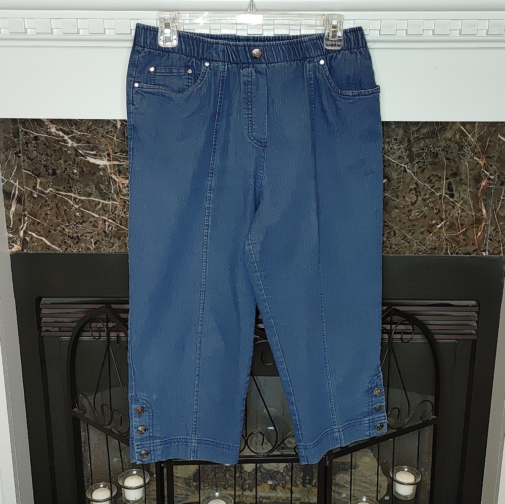 C.D PETITES CATHY DANIELS CROPPED PULL ON JEANS MP